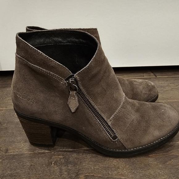 Taos Women's Ankle Boots sz 9.5 - Picture 3 of 6